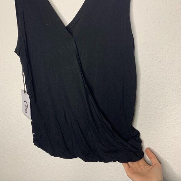 NWT Zyia Active Black Fancy V Athletic Athleisure Tank Top Size Small - Picture 7 of 11
